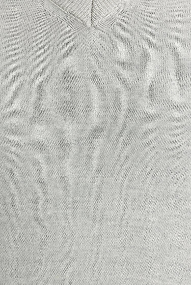 Taş V Yaka Regular Fit Triko Kazak