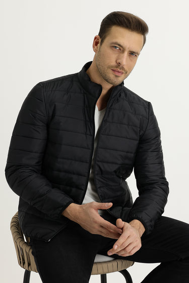 Siyah Slim Fit Dar Kesim Kapitone Spor Mont