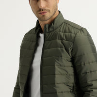 Orta Haki Slim Fit Dar Kesim Kapitone Spor Mont