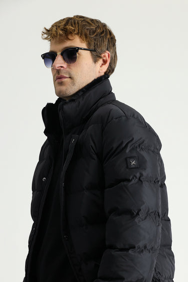 Siyah Kapüşonlu Şişme Kaban