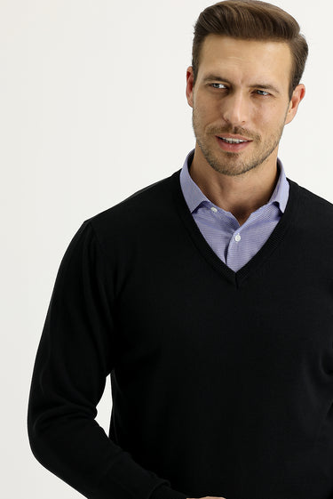 Siyah V Yaka Regular Fit Pamuklu Triko Kazak