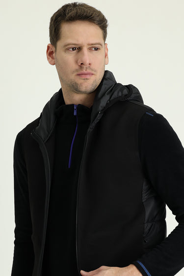 Siyah Slim Fit Dar Kesim Kapüşonlu Spor Yelek