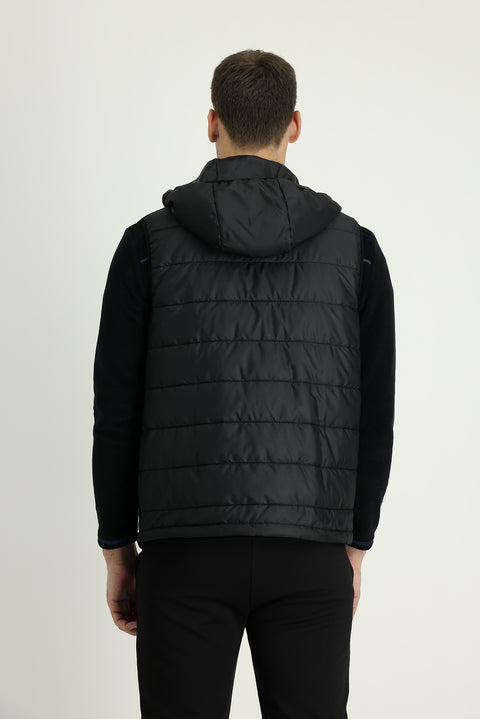 Siyah Slim Fit Dar Kesim Kapüşonlu Spor Yelek