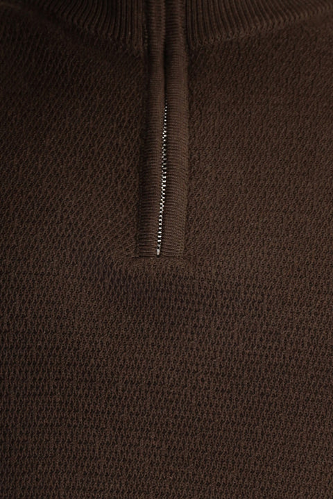 Koyu Kahve Yarım Balıkçı Yaka Slim Fit Dar Kesim Fermuarlı Desenli Pamuklu Triko Kazak