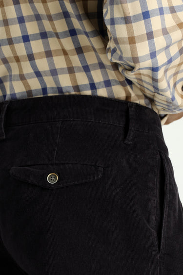 Koyu Antrasit Regular Fit Likralı Pileli Kadife Pantolon