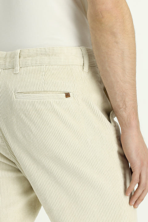 Ekru Relaxed Fit Rahat Kesim Likralı Kadife Pantolon