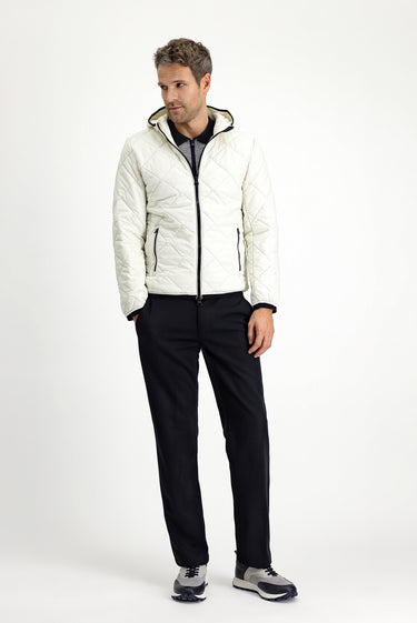 Kırık Beyaz Kapüşonlu Kapitone Spor Mont