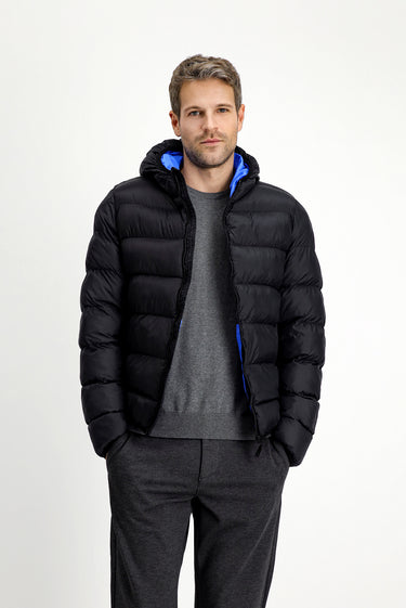 Siyah Kapüşonlu Çantalı Spor Şişme Mont