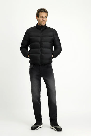 Siyah Çantalı Spor Şişme Mont