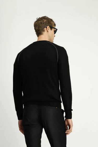 Siyah Bisiklet Yaka Regular Fit Desenli Triko Kazak