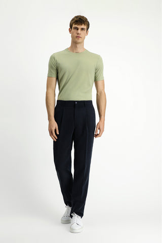 Siyah Relaxed Fit Rahat Kesim Pamuklu Pileli Pantolon