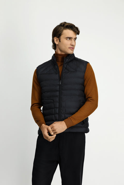 Black Slim Fit Stand-Up Collar Zippered Quilted Sports Vest