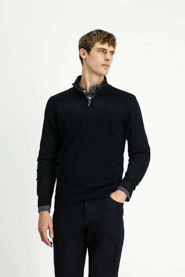 Siyah Yarım Balıkçı Yaka Regular Fit Desenli Fermuarlı Yünlü Triko Kazak