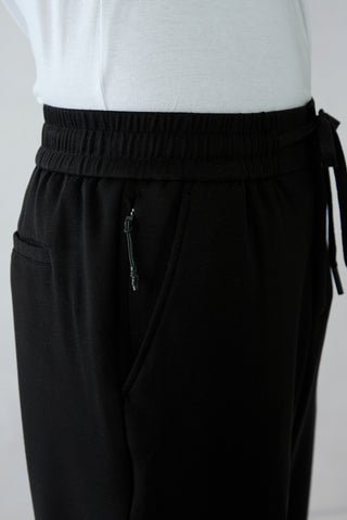 Siyah Regular Fit Likralı Düz Beli Bağcıklı Lastikli Sweatpant