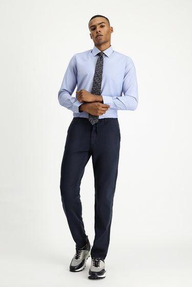 Koyu Mavi  Uzun Kol Slim Fit Dar Kesim Klasik Desenli Pamuklu Kolay Ütülenebilir Gömlek