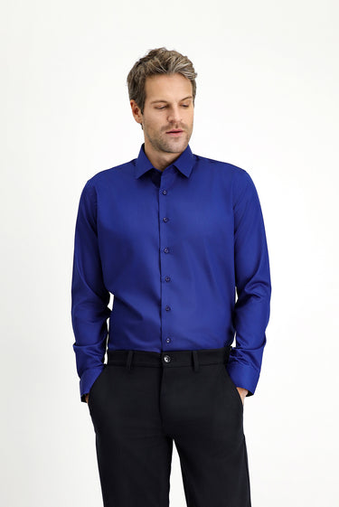 Orta Lacivert Uzun Kol Slim Fit Dar Kesim Klasik Non Iron Saten Pamuklu Gömlek