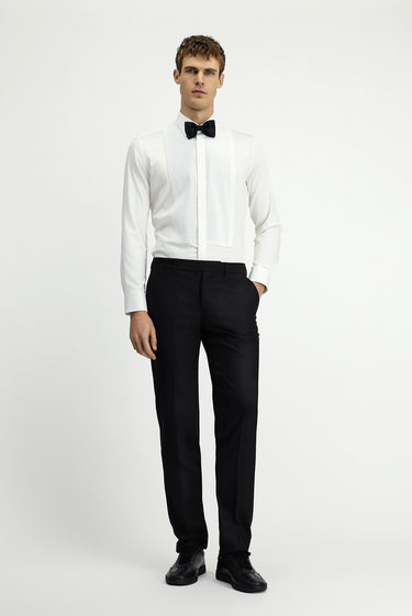 Beyaz Slim Fit Dar Kesim Piliseli Pamuklu Ata Yaka Gömlek