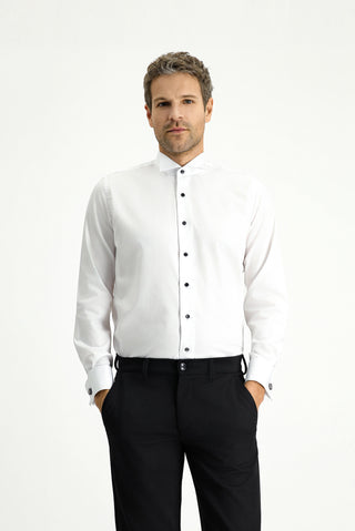Beyaz Ata Yaka Slim Fit Dar Kesim Pamuklu Kolay Ütülenebilir Gömlek