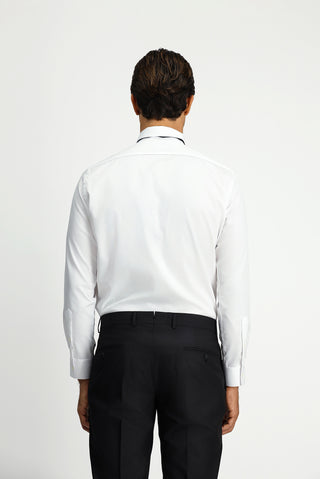 Beyaz Uzun Kol Slim Fit Dar Kesim Non Iron Klasik Piliseli Pamuklu Gömlek