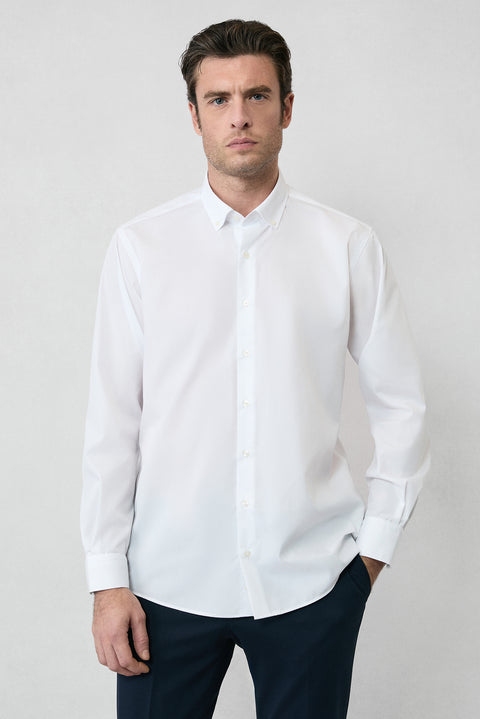 Beyaz Uzun Kol Regular Fit Düğmeli Yaka Pamuklu Non Iron Ütü Gerektirmeyen Gömlek