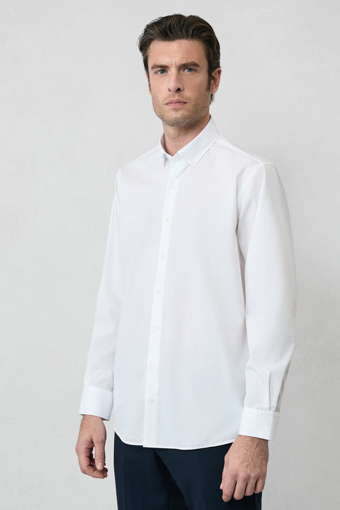 Beyaz Uzun Kol Regular Fit Düğmeli Yaka Pamuklu Non Iron Ütü Gerektirmeyen Gömlek