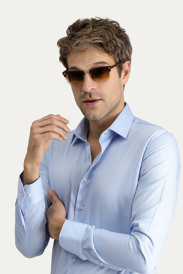 Uçuk Mavi Uzun Kol Slim Fit Dar Kesim Non Iron Klasik Pamuklu Gömlek