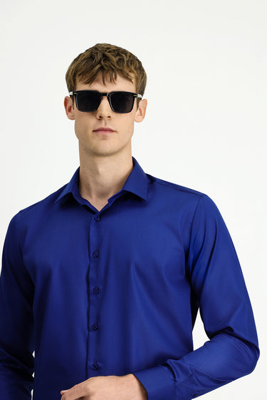 Orta Lacivert Uzun Kol Slim Fit Dar Kesim Klasik Non Iron Pamuklu Gömlek