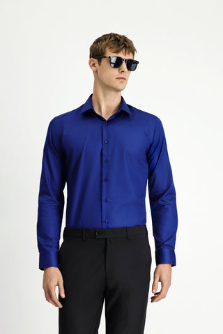 Orta Lacivert Uzun Kol Slim Fit Dar Kesim Klasik Non Iron Pamuklu Gömlek