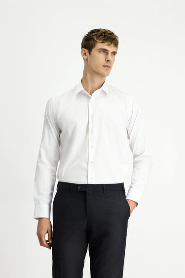 Beyaz Uzun Kol Slim Fit Dar Kesim Klasik Non Iron Pamuklu Gömlek