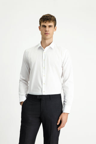 Beyaz Uzun Kol Slim Fit Dar Kesim Klasik Non Iron Pamuklu Gömlek