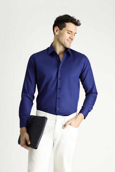 Orta Lacivert Uzun Kol Slim Fit Dar Kesim Pamuklu Non Iron Saten Klasik Gömlek