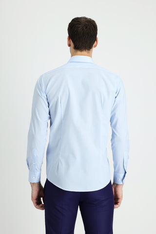 Uçuk Mavi Uzun Kol Slim Fit Dar Kesim Non Iron Klasik Pamuklu Gömlek