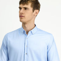 Uçuk Mavi Uzun Kol Slim Fit Dar Kesim Non Iron Ütü Gerektirmeyen Pamuklu Düğmeli Yaka Gömlek
