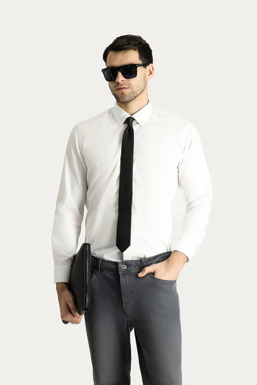 Beyaz Uzun Kol Slim Fit Dar Kesim Non Iron Ütü Gerektirmeyen Pamuklu Düğmeli Yaka Gömlek