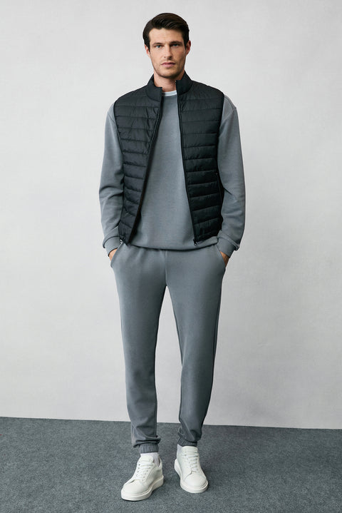 Black Stand-Up Collar Zip-Up Quilted Sports Padded Vest