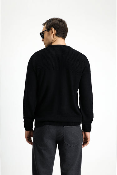 Siyah Bisiklet Yaka Regular Fit Desenli Triko Kazak