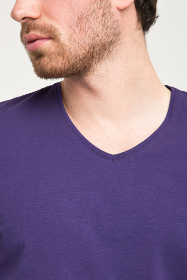 Mor V Yaka Slim Fit Dar Kesim Tişört