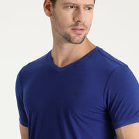 Saks Mavi V Yaka Slim Fit Dar Kesim Nakışlı Tişört