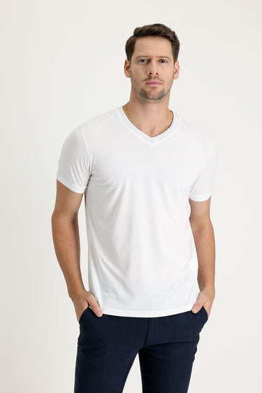 Beyaz V Yaka Slim Fit Dar Kesim Nakışlı Tişört