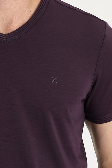 Mürdüm V Yaka Slim Fit Dar Kesim Nakışlı Tişört