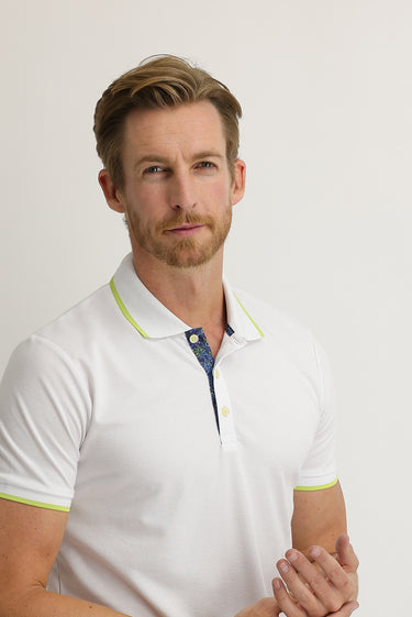 Beyaz Polo Yaka Regular Fit Tişört