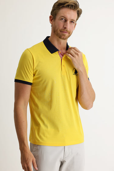 Açık Sarı Polo Yaka Slim Fit Dar Kesim Desenli Tişört