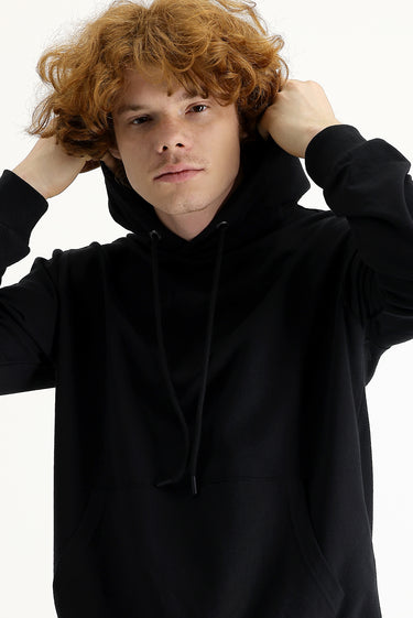 Siyah Kapüşonlu Pamuklu Sweatshirt