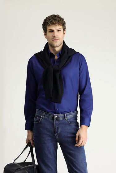 Koyu Lacivert Uzun Kol Slim Fit Dar Kesim Klasik Non Iron Saten Pamuklu Gömlek