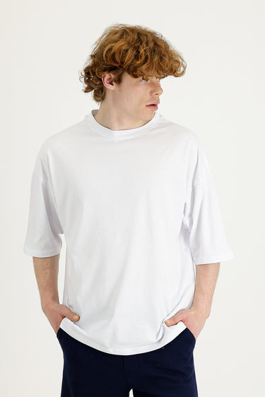 Beyaz Bisiklet Yaka Oversize Süprem Pamuk Tişört