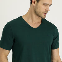 Koyu Yeşil V Yaka Slim Fit Dar Kesim Nakışlı Pamuklu Tişört