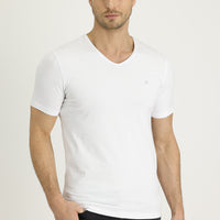 Beyaz V Yaka Slim Fit Dar Kesim Pamuklu Tişört