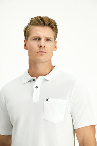 Beyaz Polo Yaka Regular Fit Cepli Nakışlı %100 Pamuk Tişört