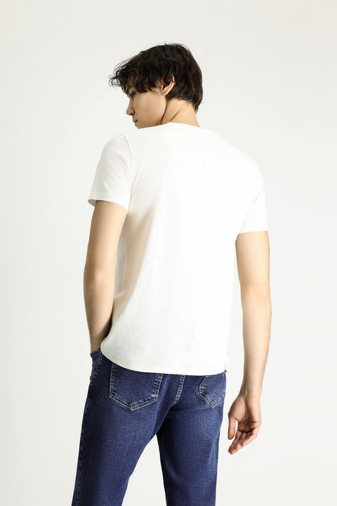 Beyaz Bisiklet Yaka Slim Fit Dar Kesim Keten Karışımlı Tişört