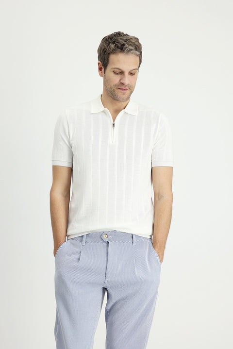 Kırık Beyaz Polo Yaka Regular Fit Fermuarlı Desenli Pamuklu Tişört